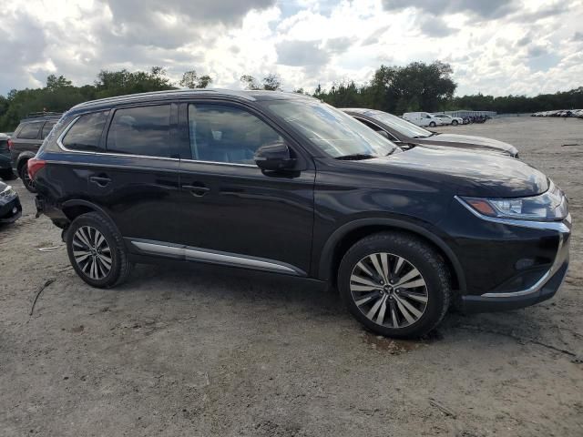 2019 Mitsubishi Outlander SE