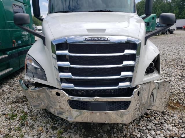 2019 Freightliner Cascadia 126