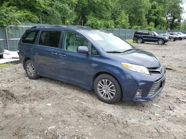 2019 Toyota Sienna XLE