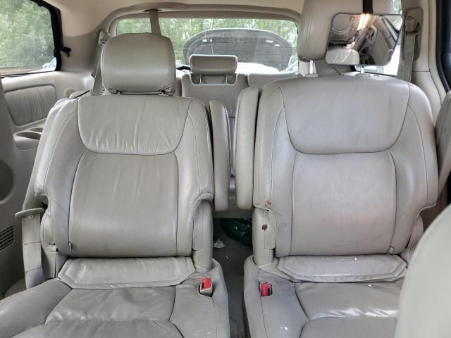 2004 Toyota Sienna XLE