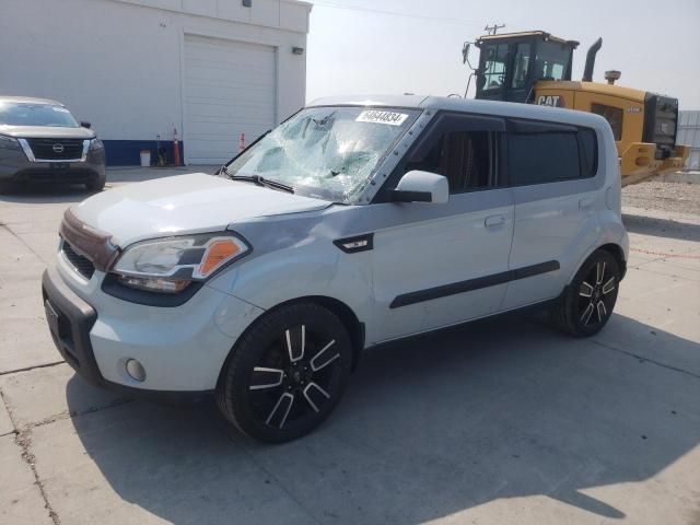 2010 KIA Soul +