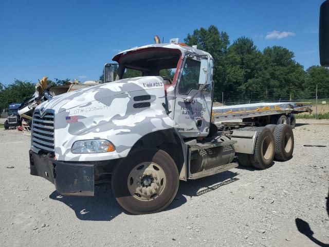 2006 Mack 600 CXN600