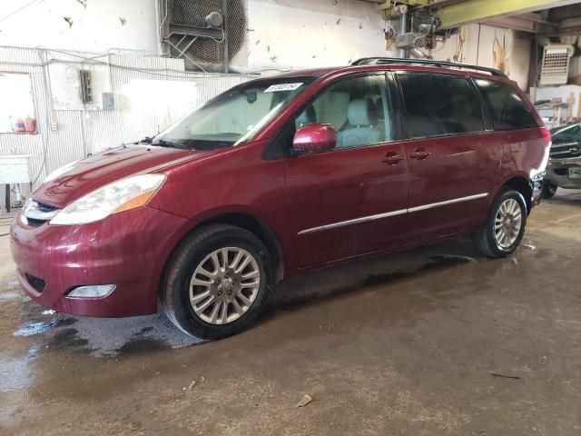 2010 Toyota Sienna XLE