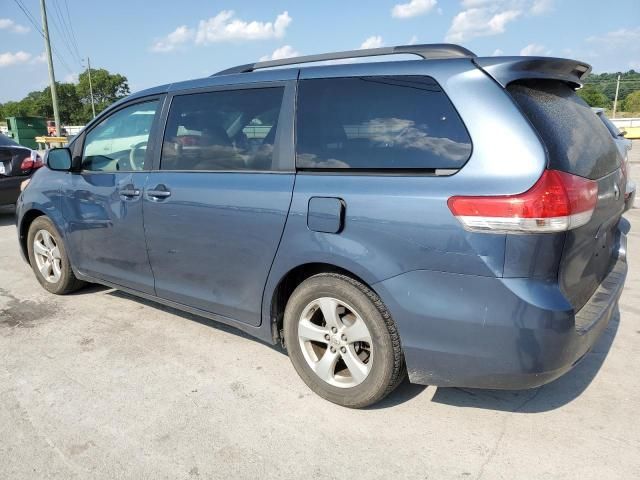 2014 Toyota Sienna LE