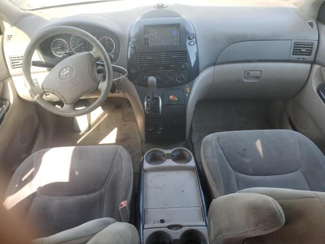 2005 Toyota Sienna CE