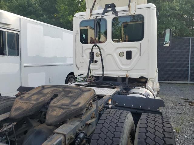 2015 Freightliner Cascadia 125