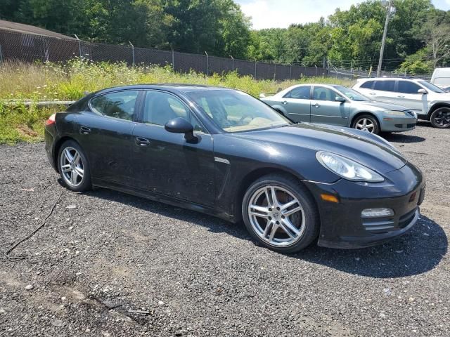 2012 Porsche Panamera 2