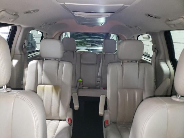 2012 Chrysler Town & Country Touring L