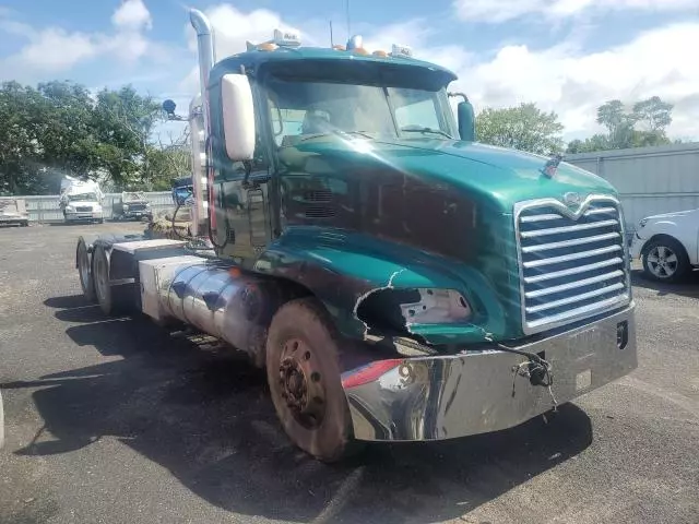 2004 Mack 600 CX600