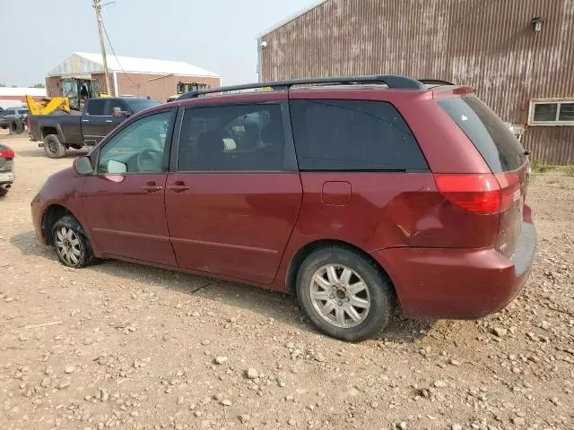 2005 Toyota Sienna XLE