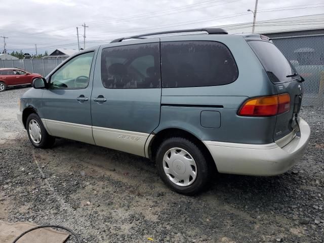 1998 Toyota Sienna LE