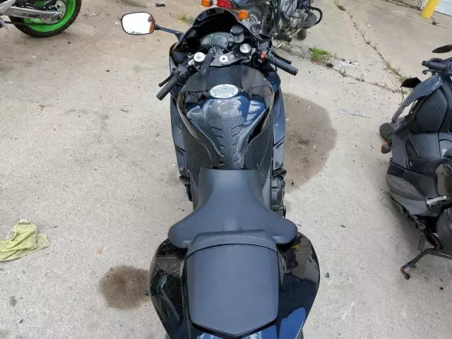 2005 Yamaha YZFR1