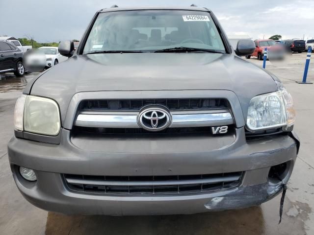 2005 Toyota Sequoia SR5