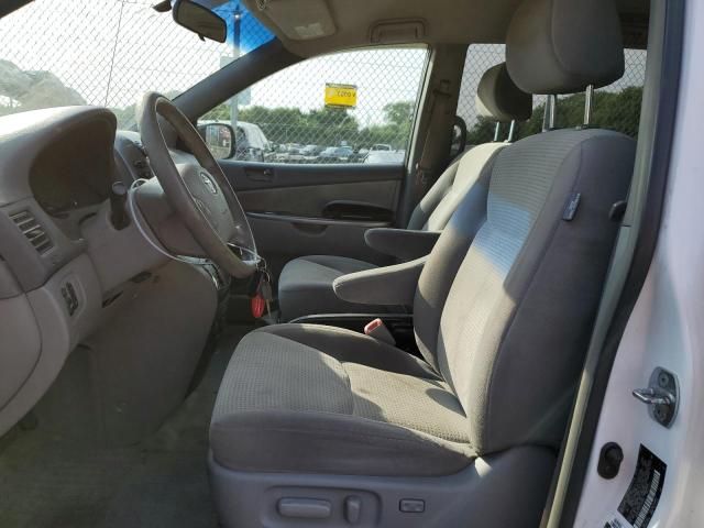 2007 Toyota Sienna CE