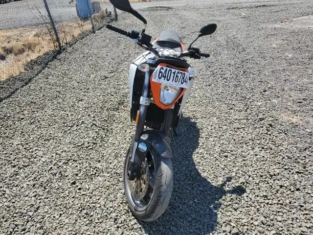 2017 KTM 690 Duke