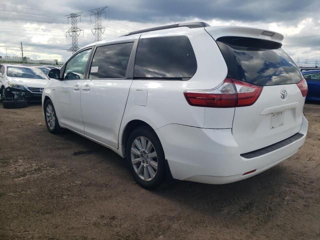 2017 Toyota Sienna LE