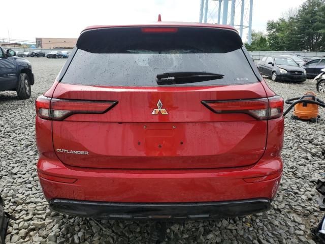 2022 Mitsubishi Outlander SE