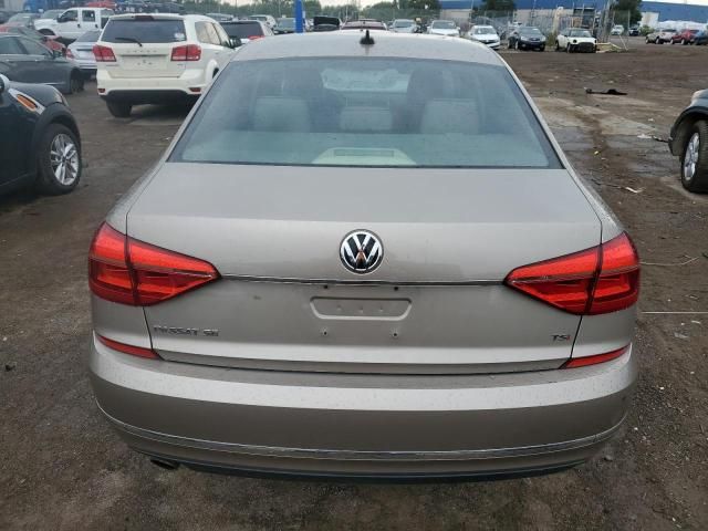 2016 Volkswagen Passat SE