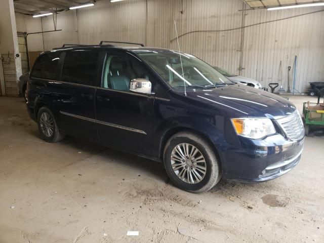 2015 Chrysler Town & Country Touring L