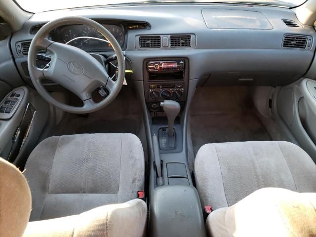 1999 Toyota Camry LE