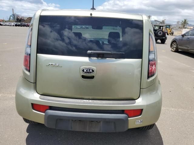 2010 KIA Soul +