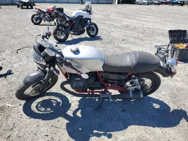 2017 Moto Guzzi V7 III Racer