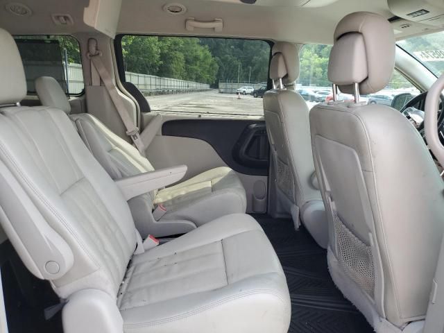 2012 Chrysler Town & Country Touring L