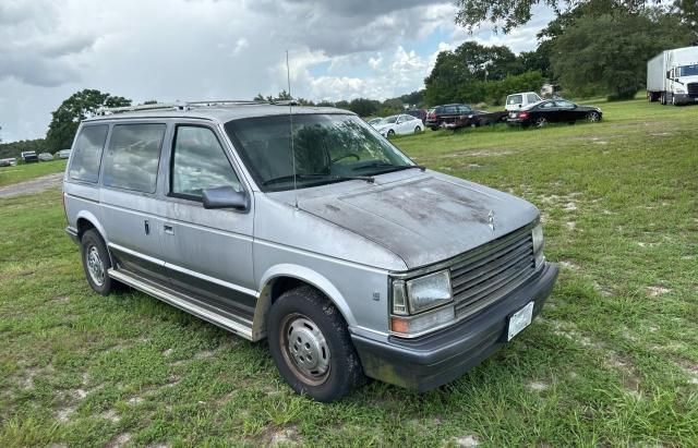 1990 Plymouth Voyager LE