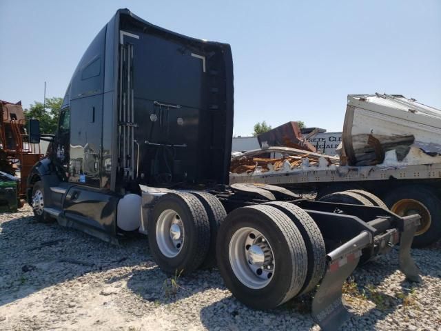 2018 Kenworth Construction T680