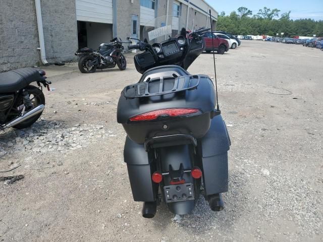 2022 Indian Motorcycle Co. Roadmaster Dark Horse