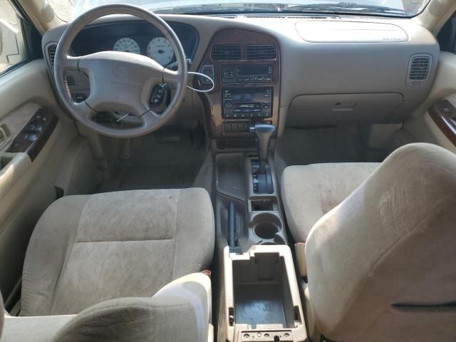 2000 Nissan Pathfinder LE