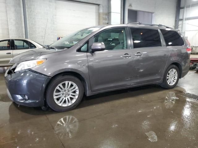 2012 Toyota Sienna XLE