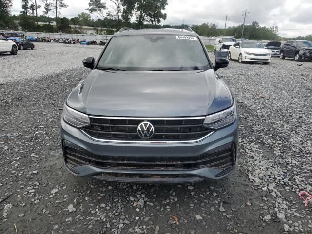 2022 Volkswagen Tiguan SE R-LINE Black