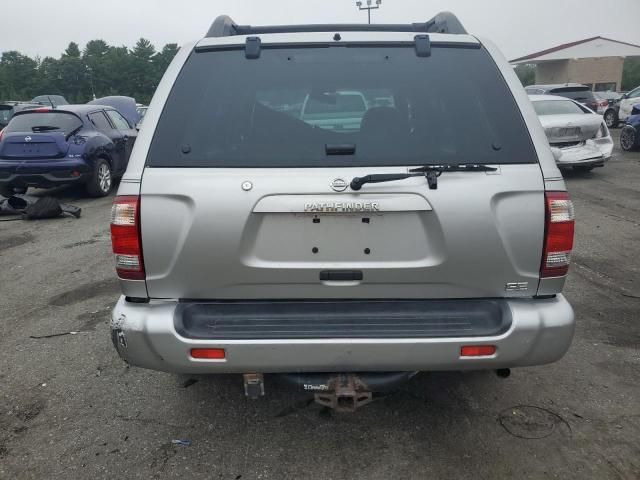 2004 Nissan Pathfinder LE