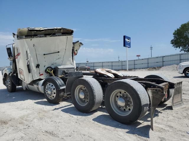 2018 Freightliner 122SD