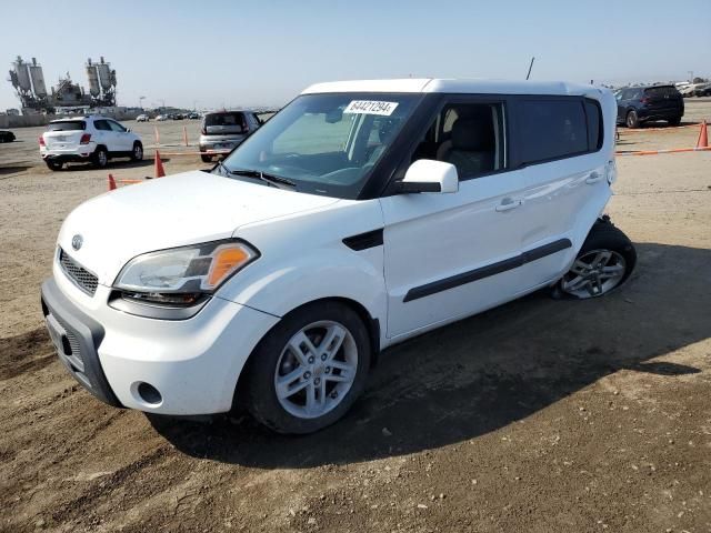 2011 KIA Soul +