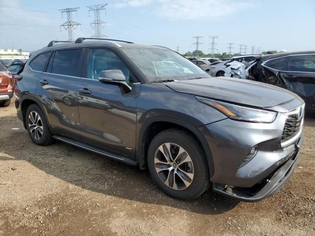 2024 Toyota Highlander Hybrid XLE