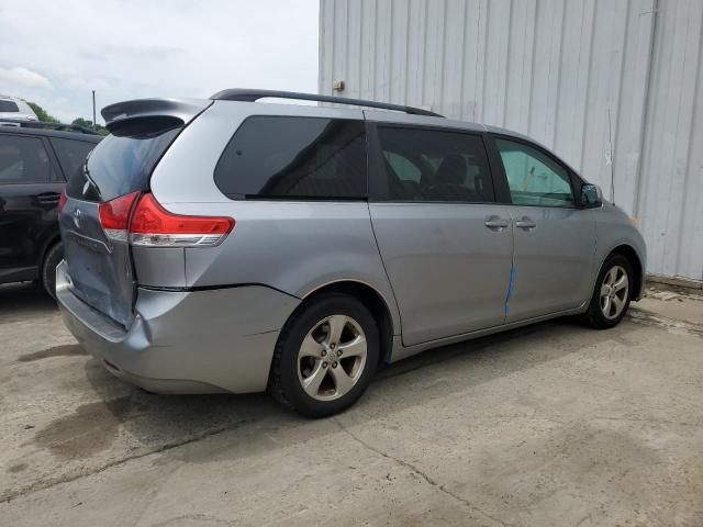 2011 Toyota Sienna LE