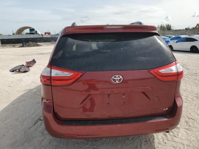 2017 Toyota Sienna LE