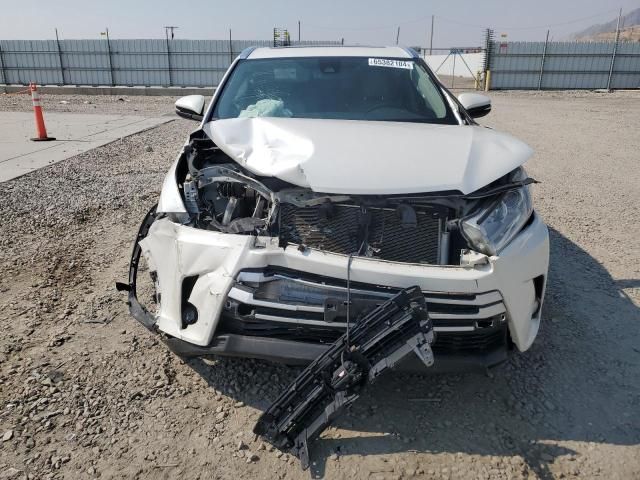 2018 Toyota Highlander SE