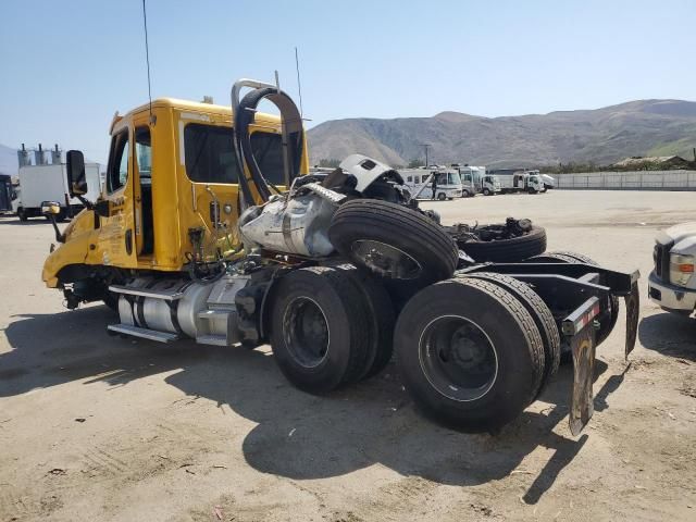 2014 Freightliner Cascadia 125