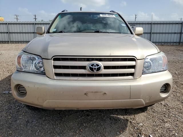 2004 Toyota Highlander Base