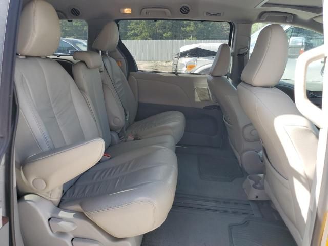 2012 Toyota Sienna XLE