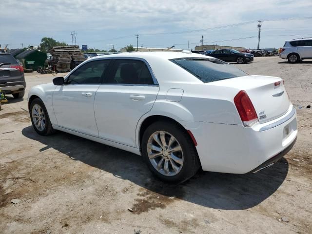 2019 Chrysler 300 Touring