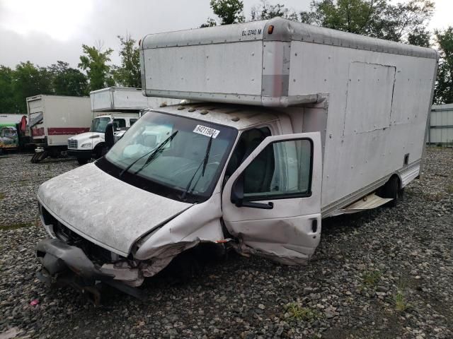 2007 Ford Econoline E450 Super Duty Cutaway Van