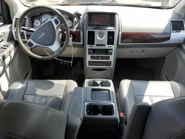 2010 Chrysler Town & Country Touring