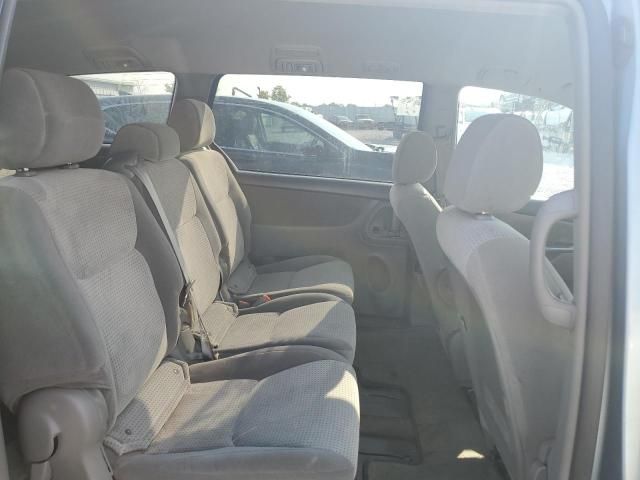 2007 Toyota Sienna CE