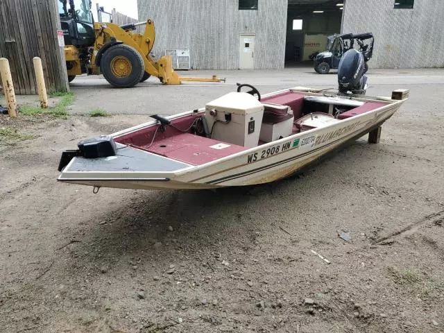 1998 Alumacraft Boat