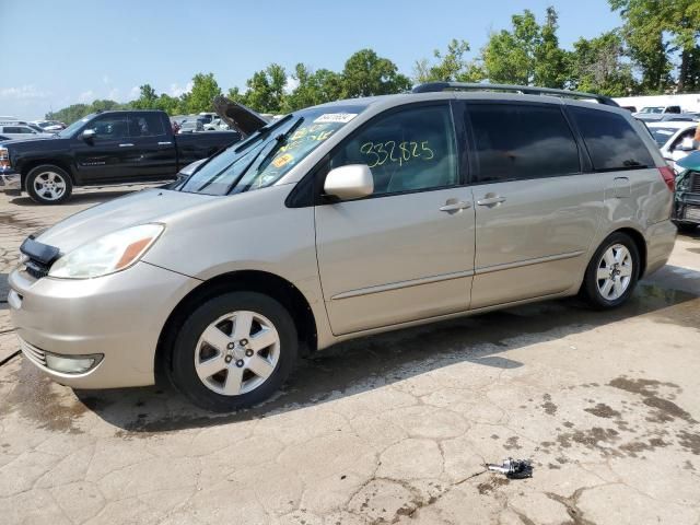 2004 Toyota Sienna XLE