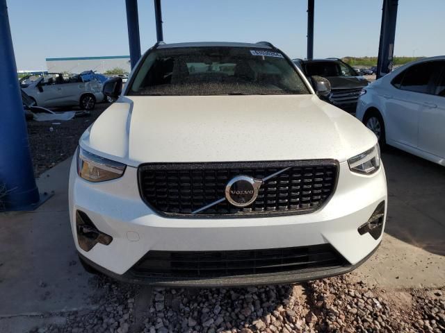 2024 Volvo XC40 Plus